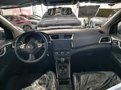 نيسان سيلفي